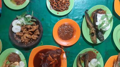 WARUNG SEAFOOD MUTIARA CAK NASIR