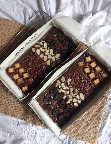 JASMINE BROWNIES