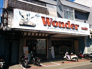 WONDER ROTI SALATIGA