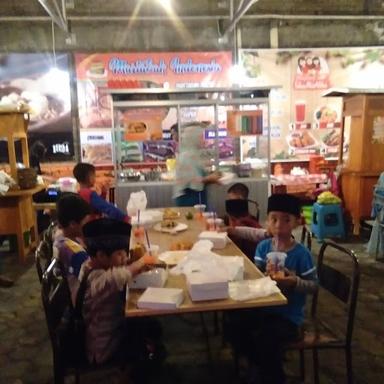 KEDAI MARTABAK INDONESIA KULINER MALAM ADA BARU SALATIGA