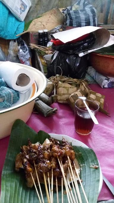 SATE KRONYOS SALATIGA