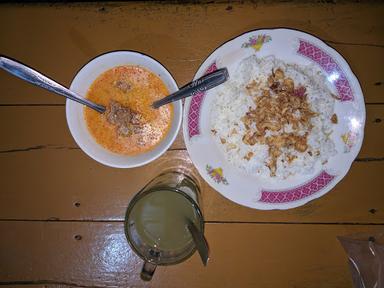 WM. MBAK U'UN SOTO DAGING SAPI, RAWON, TUMPANG KOYOR, GADO-GADO