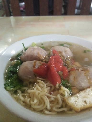 BAKSO & MIE AYAM SARI ROSO PANCASILA SALATIGA