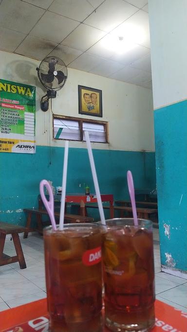 WARUNG MAKAN NISWA