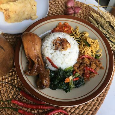 WARUNG MAKAN SALSABILA