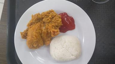 C'BEZT FRIED CHICKEN-SEMPOLAN