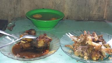 SATE KAMBING & BUNTEL MBAK YATI SIMO