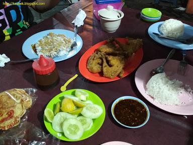 AYAM GORENG KREMES KENCANA