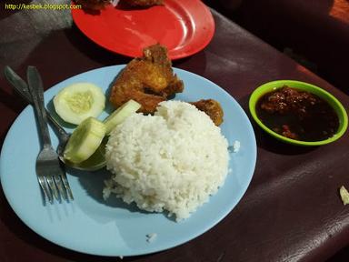 AYAM GORENG KREMES KENCANA