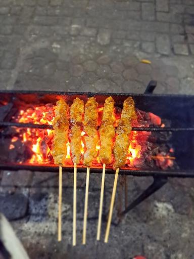 SATE BABI GLORIA KEMBANG JEPUN