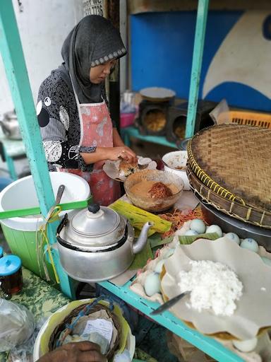 WARUNG NASI PECEL BLITAR BU ROPAH