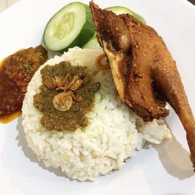 WARUNG PAK WI KAPASARI