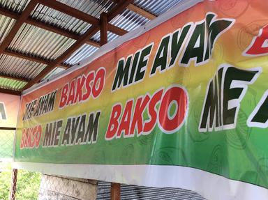 BAKSO & MIE AYAM LANA