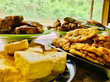 WARUNG NASI MAHKOTA BARU