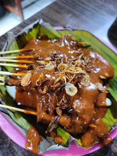 SATE PADANG DUO PUTRI