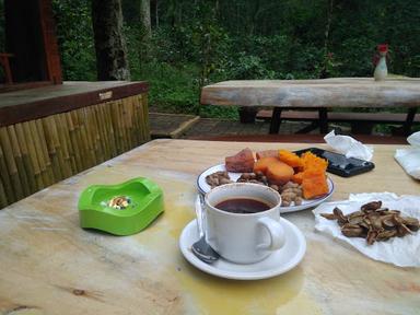 SUNDANESE COFFEE AND LIBRARY