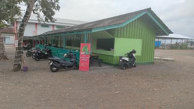 LONTONG SAYUR & SOTO DAPUR RUMAH ANIE