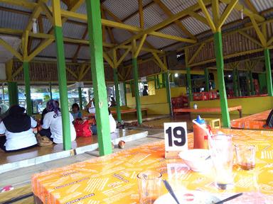 MIE AYAM & BAKSO BEY BEY