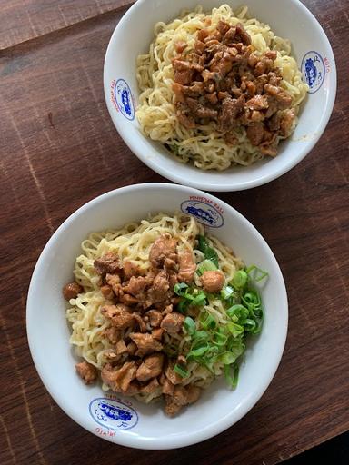 MIE AYAM PRIANGAN