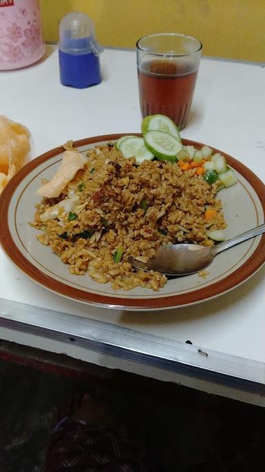 NASI GORENG HENDRA SPESIAL