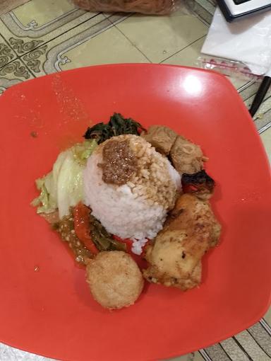 RUMAH MAKAN PADANG UNI YENI