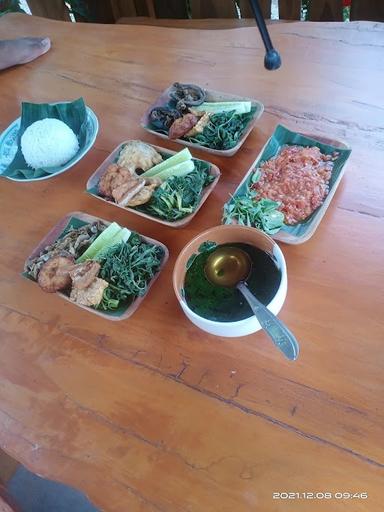 WARUNG GODONG KELOR