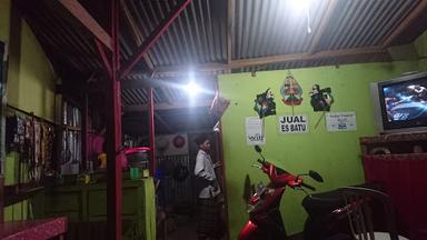 WARUNG SOTO KWALI