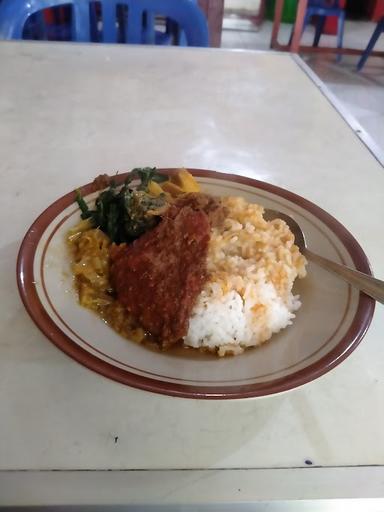 AMPERA GOYANG LIDAH NASI PADANG