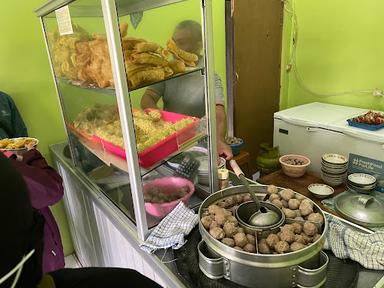 BAKSO KAMPUNG CAK SILAN