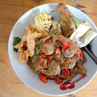 BAKSO RANJAU CAK YAT