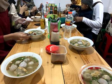 BAKSO SUMSUM CAK HADI