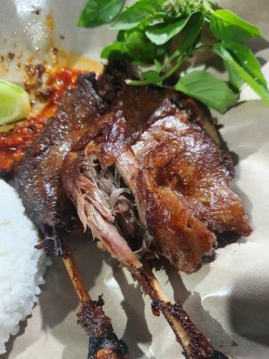 BEBEK GORENG TOHJOYO