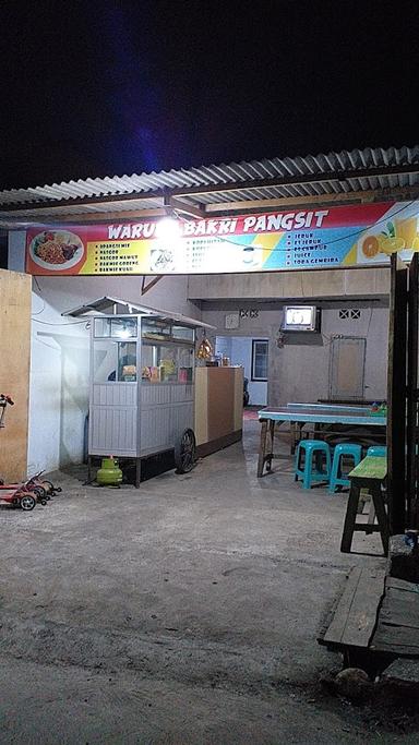 MIE PANGSIT DAN NASGOR WAK BAKRI