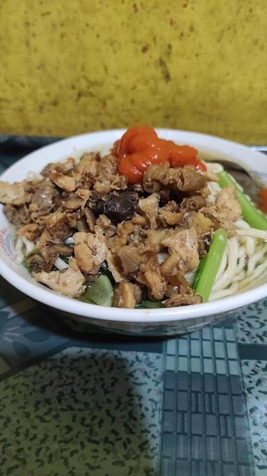 MIE AYAM BAPAK TAUHID