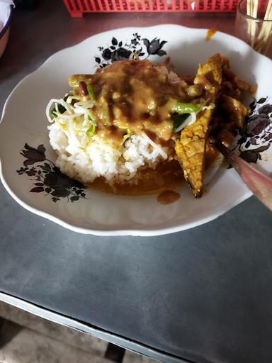 WARUNG NASI MURAH MERIAH