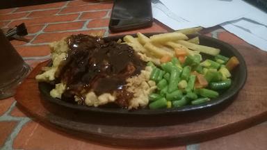 RAGIL’S STEAK