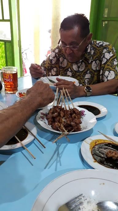 WARUNG SATE HJ. SUPARMIN