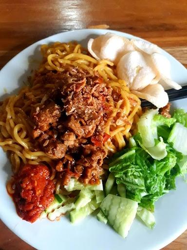 MIE AYAM GORENG MBAK MENIK