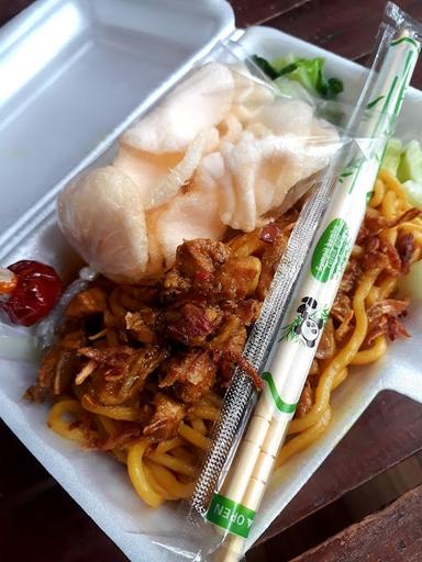 MIE AYAM GORENG MBAK MENIK