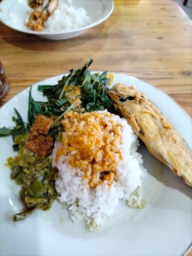 NASI PADANG KAWAN LAMO