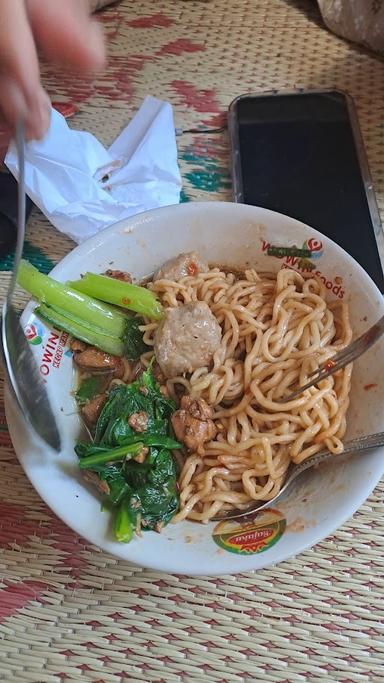 MIE AYAM & BAKSO LESTARI NDENOKAN