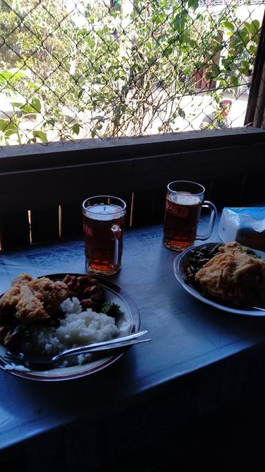 WARUNG MAKAN SINAR SLOGOHIMO