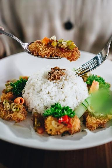 BAKSO & SOTO MAWAR BIRU