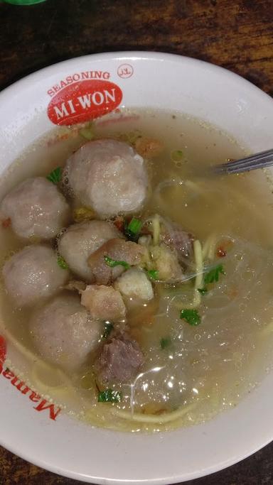 WARUNG BAKSO TRASNO KUMIS