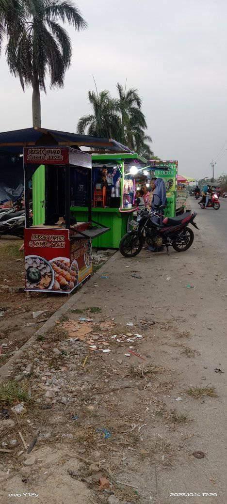 SOSIS BAKAR SEAFOOD DAN BAKSO TUSUK