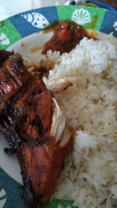 AYAM BAKAR PETROMAX