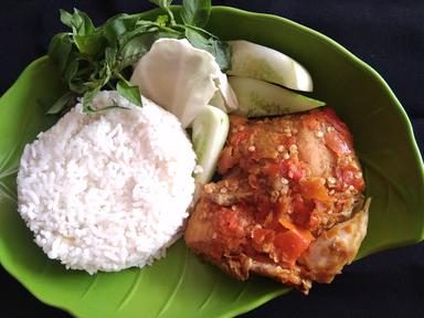 AYAM GOANG MAMAH KAIS