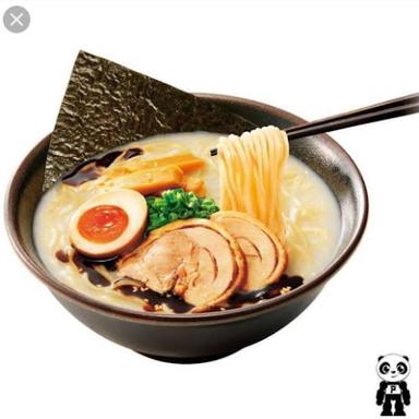 RAMENAKU, JAPANESE RAMEN