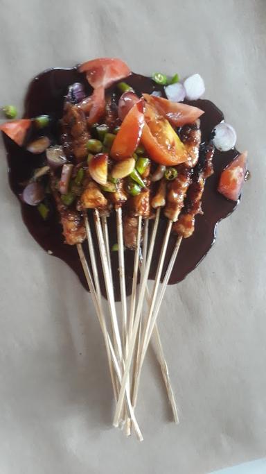 SATE AYAM 'TIGA NABI'