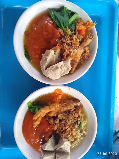 WARUNG BASO/MIE AYAM IBU ONAH